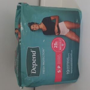 Depend 19ct Adult Incontinence Underwear for Women Small W/bonus*